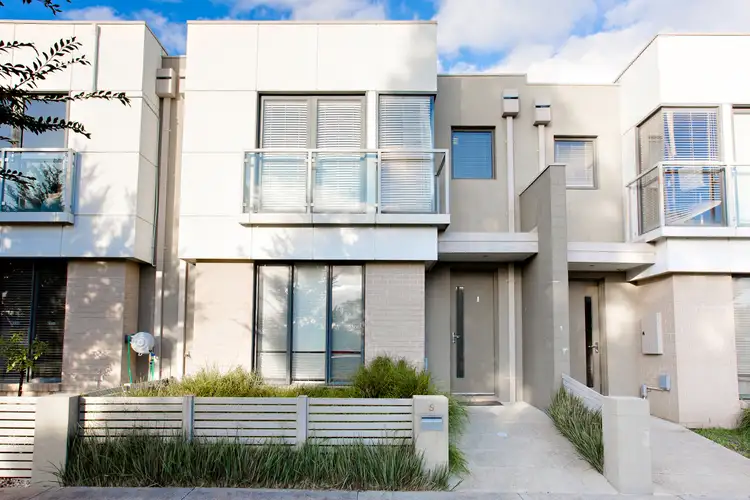 5 Sunline Avenue