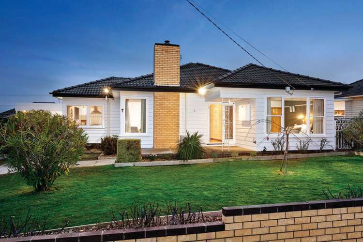 Main view of Homely house listing, 5 Hamlet Street, Wendouree VIC 3355
