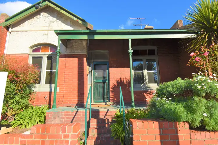 22 Queens Avenue