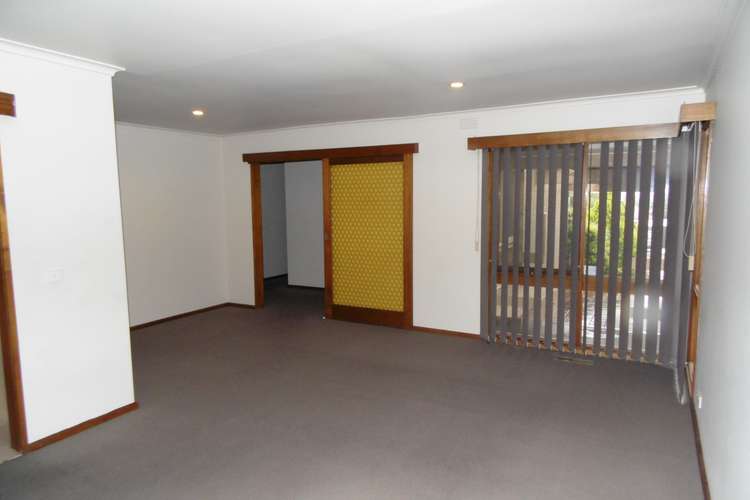 Fifth view of Homely house listing, 2 Stafford Court, Doncaster East VIC 3109
