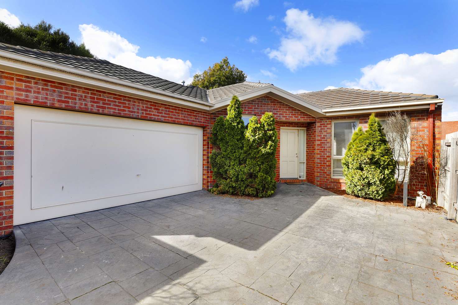 Main view of Homely townhouse listing, 2/2 Francesco Street, Bentleigh East VIC 3165