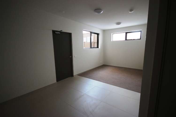 Second view of Homely apartment listing, 20/2 Albert Avenue, Oakleigh VIC 3166