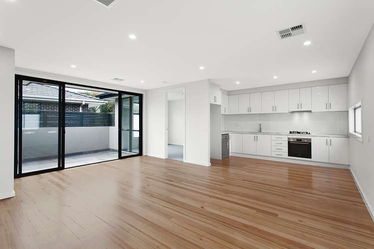 Main view of Homely townhouse listing, 2/4 Lilac Street, Bentleigh East VIC 3165