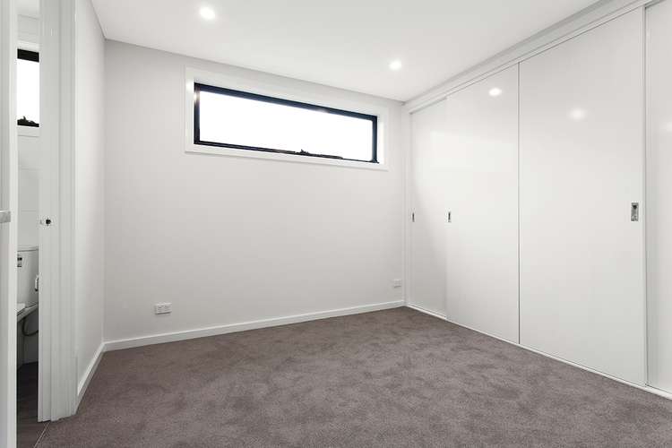 Fourth view of Homely townhouse listing, 2/4 Lilac Street, Bentleigh East VIC 3165
