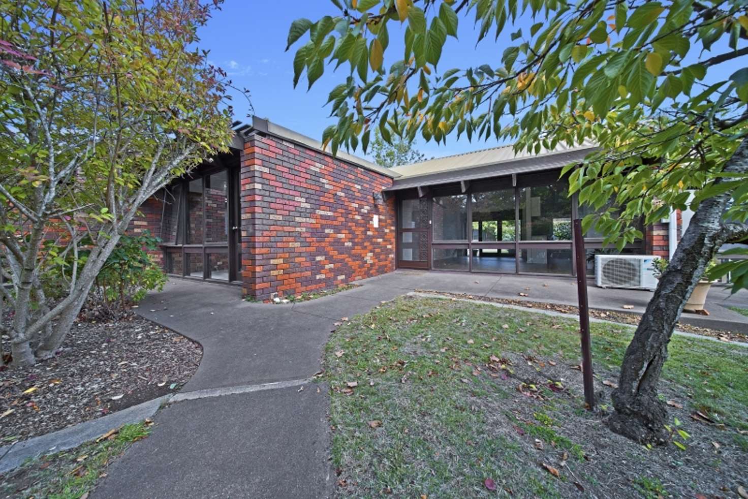 Main view of Homely unit listing, 2/46 Urquhart Street, Woodend VIC 3442
