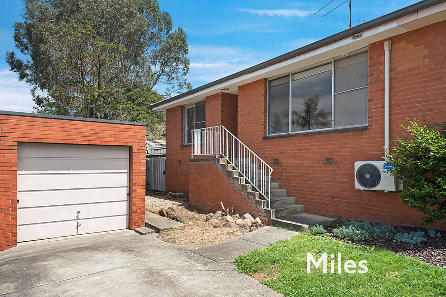 Main view of Homely unit listing, 4/19 Edward Street, Macleod VIC 3085