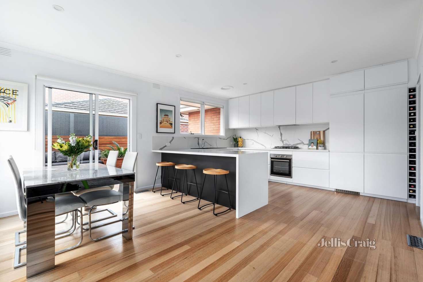 Main view of Homely unit listing, 1/10 Weeroona Road, Murrumbeena VIC 3163
