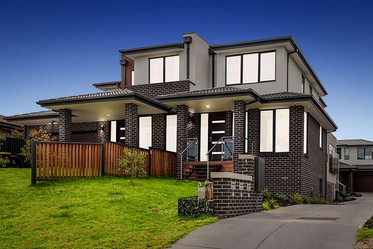 Main view of Homely townhouse listing, 2/11 May Park Avenue, Ashwood VIC 3147