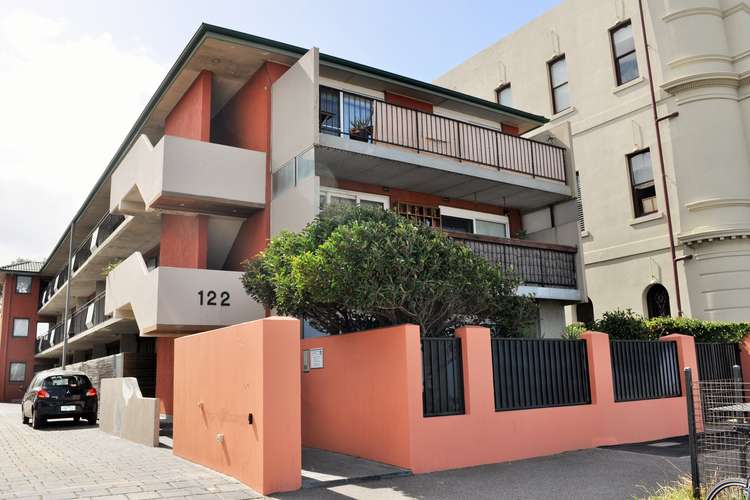 Main view of Homely unit listing, 10/122 Beaconsfield Parade, Albert Park VIC 3206