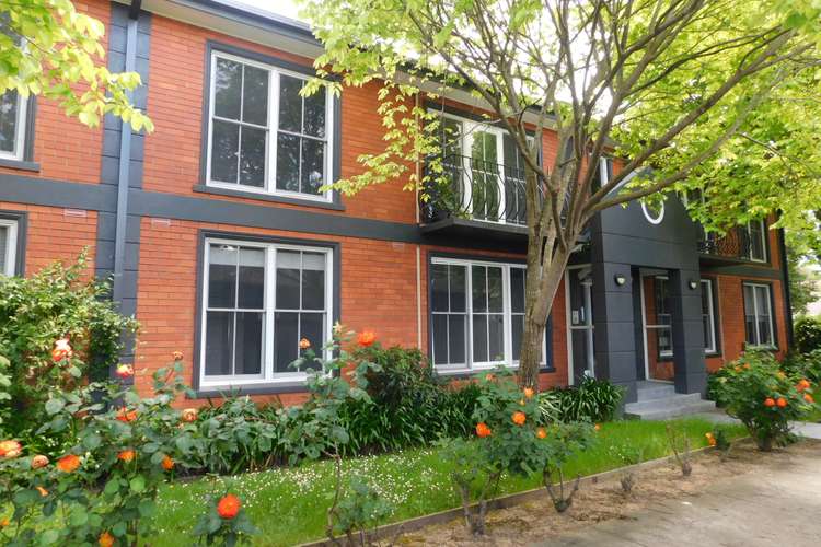 Main view of Homely apartment listing, 3/8 Elphin Street, Ivanhoe VIC 3079