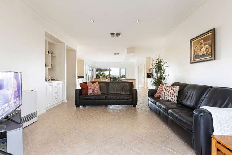 Fourth view of Homely house listing, 2 Yorkshire Court, Nerrina VIC 3350