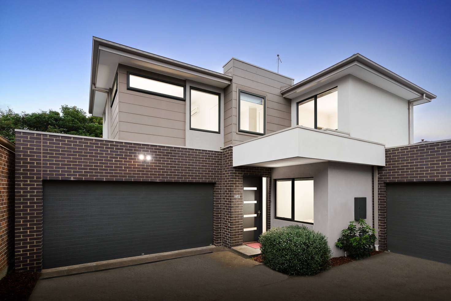 Main view of Homely townhouse listing, 2/9 Batesford Road, Chadstone VIC 3148