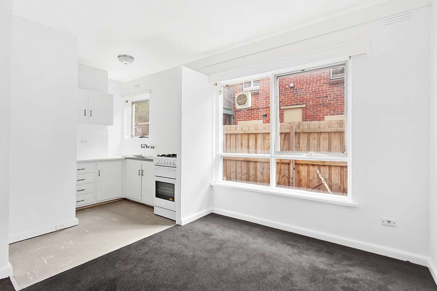 Main view of Homely apartment listing, 2/5 Spray Street, Elwood VIC 3184