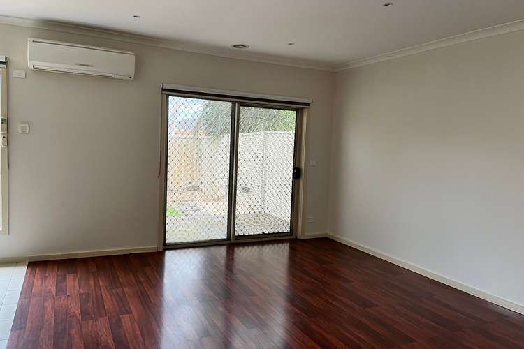 Fifth view of Homely house listing, 2/3 Bellinger Crescent, Wyndham Vale VIC 3024