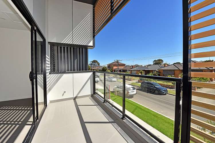 Fifth view of Homely townhouse listing, 1E Westminster Drive, Avondale Heights VIC 3034