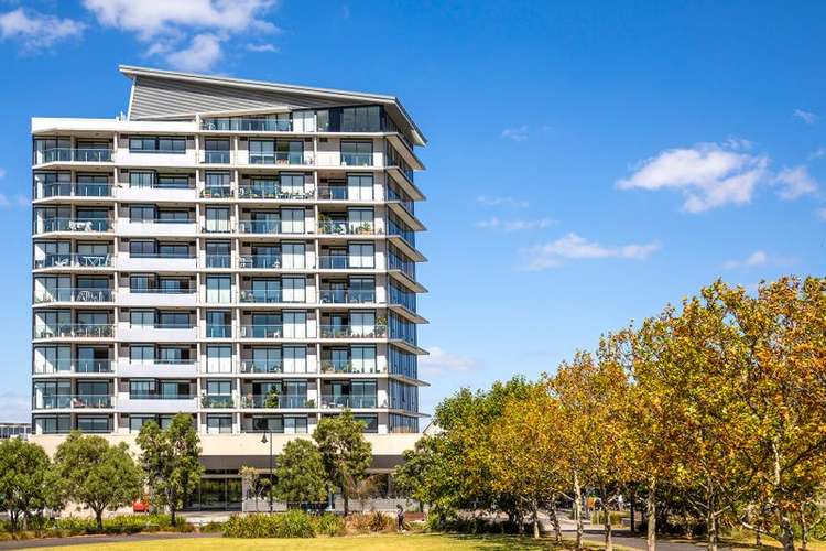 608/8 Breavington Way, Northcote VIC 3070