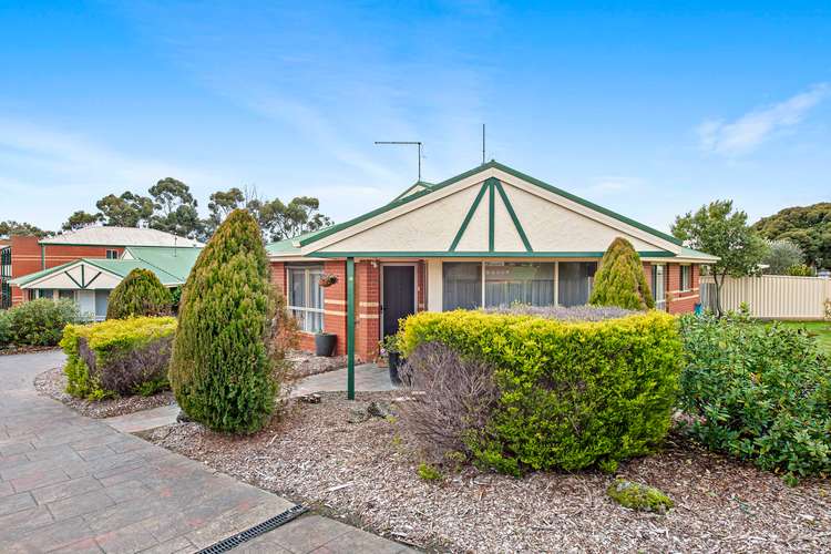 Main view of Homely house listing, 10/106 Whitehorse Road, Mount Clear VIC 3350