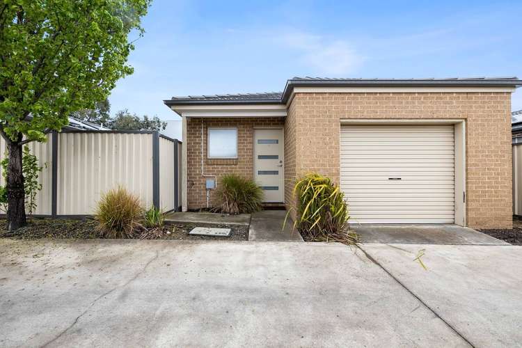 15 Ron Court, Canadian VIC 3350