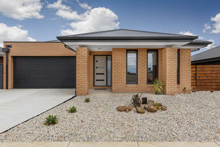 13 Nyon Road, Alfredton VIC 3350