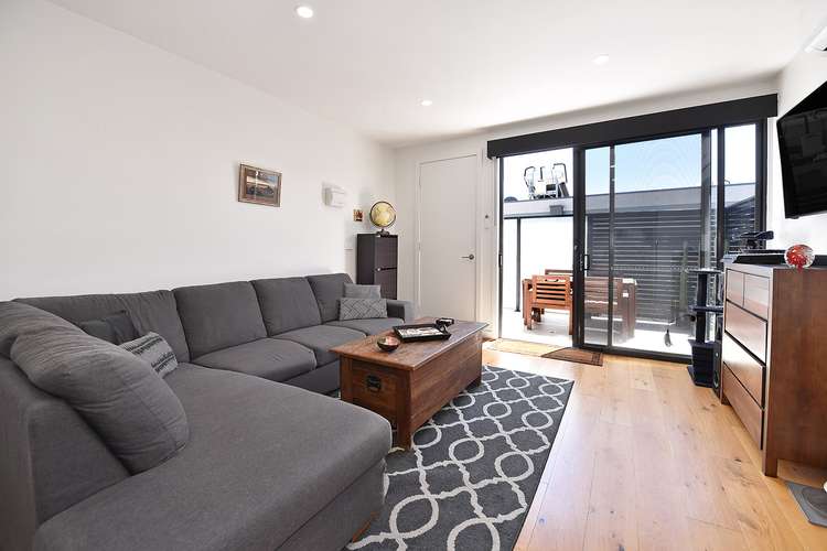 Main view of Homely apartment listing, 5/16A Leonard Crescent, Ascot Vale VIC 3032