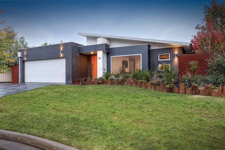 13 Lavery Avenue, Mount Clear VIC 3350