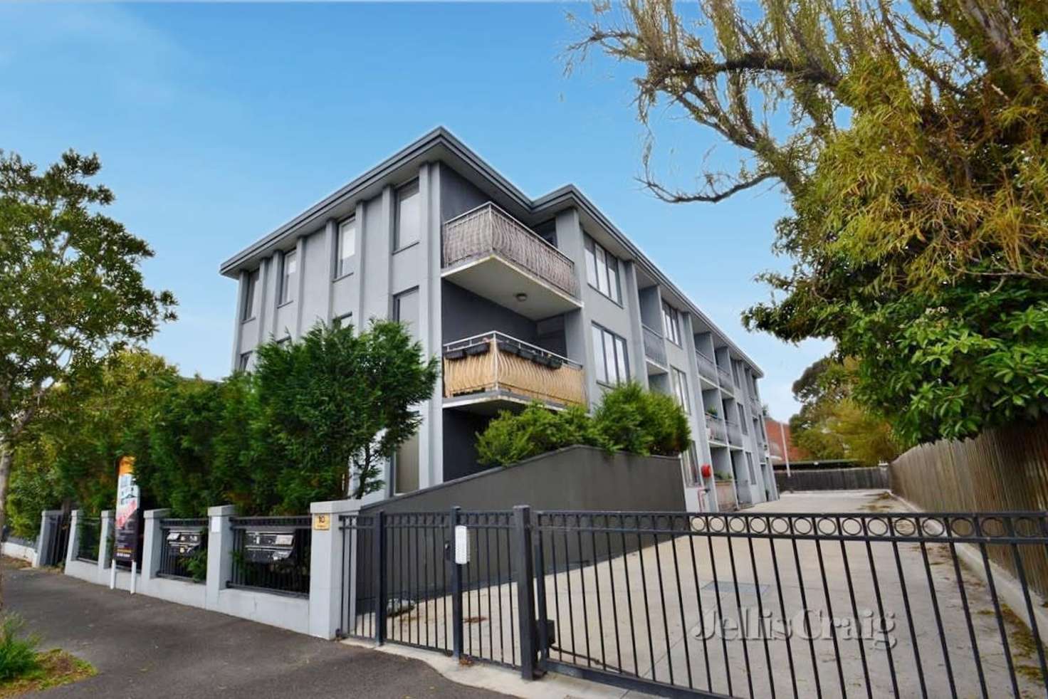 Main view of Homely apartment listing, 10/10 Donald Street, Brunswick VIC 3056