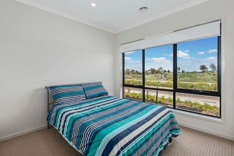 Fifth view of Homely house listing, 445 Mandalay Circuit, Beveridge VIC 3753