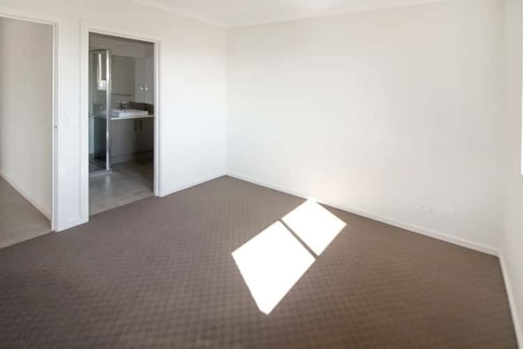 Fifth view of Homely house listing, 18 Kurrali Crescent, Werribee VIC 3030