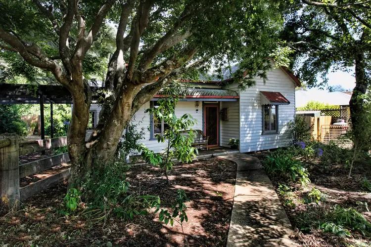 11 Falls Road, Trentham VIC 3458