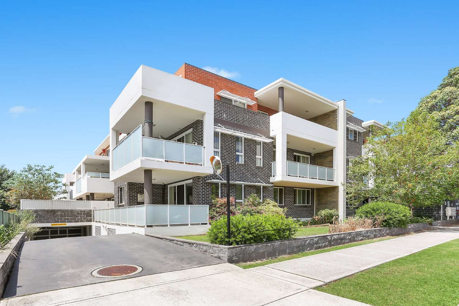 Main view of Homely unit listing, 6/10 Hampden  Street, Beverly Hills NSW 2209