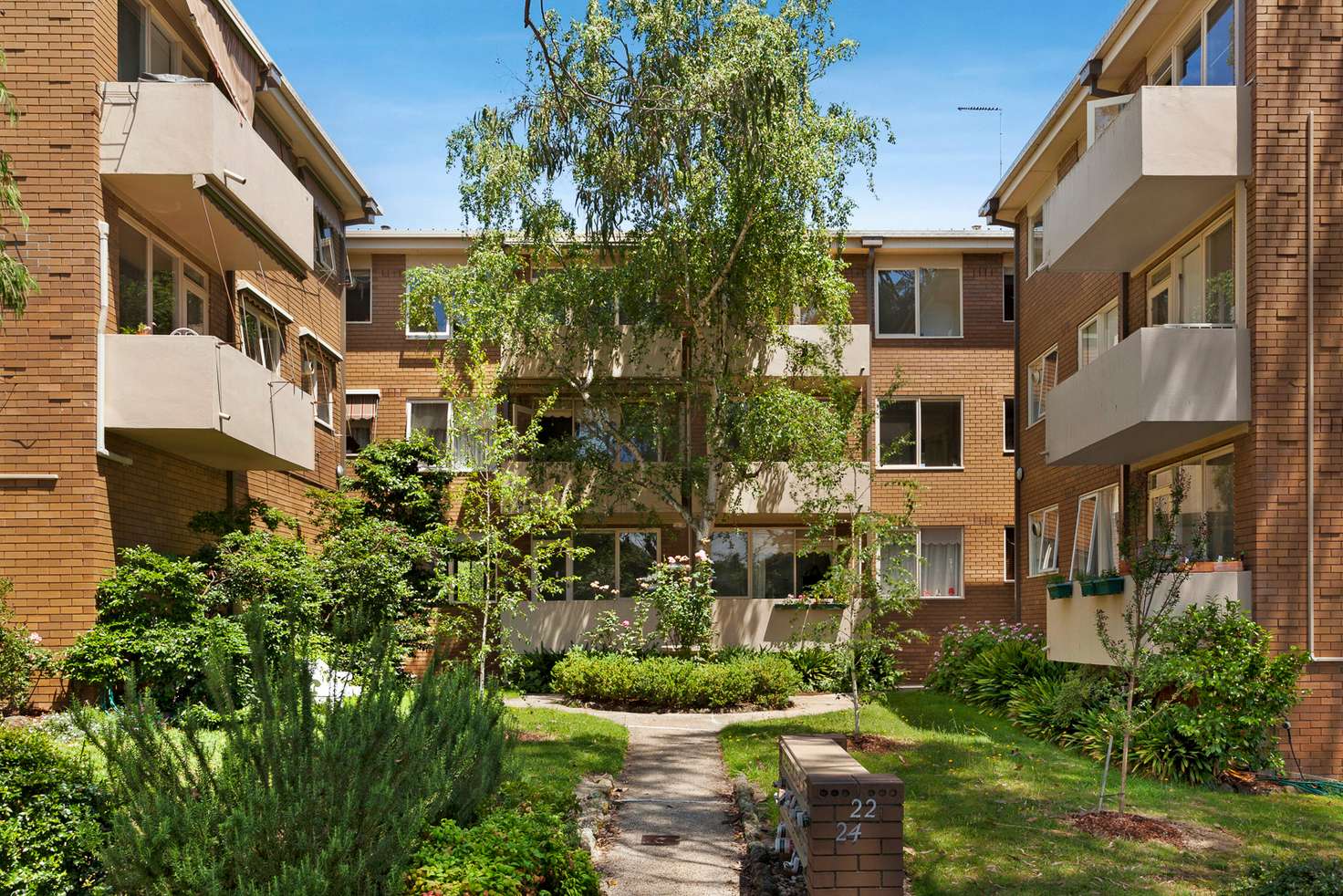 Main view of Homely unit listing, 10/24 Muir Street, Hawthorn VIC 3122