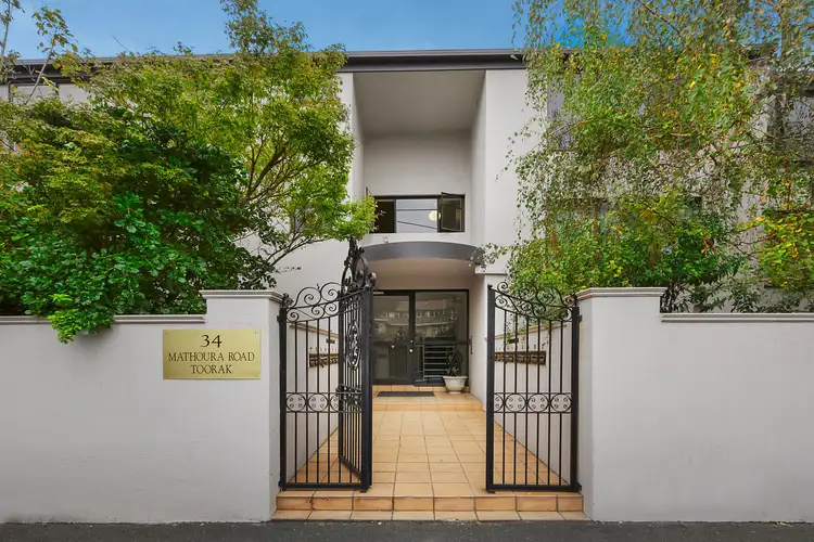 34 Mathoura Road