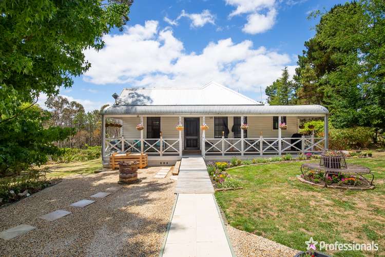 136 Kingstown Road, Uralla NSW 2358