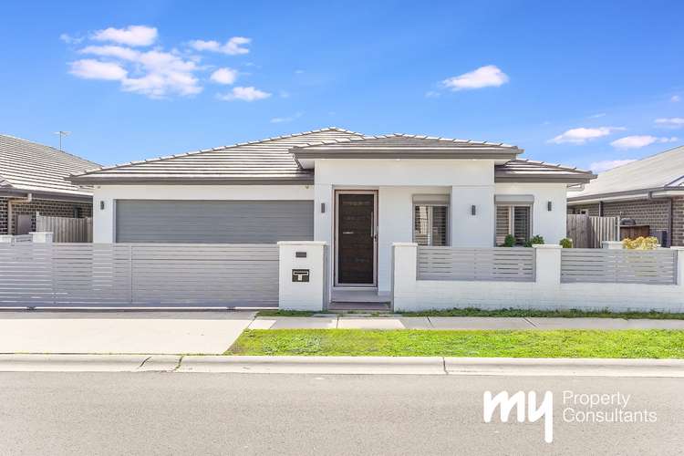 6 Dowie Drive, Claymore NSW 2559