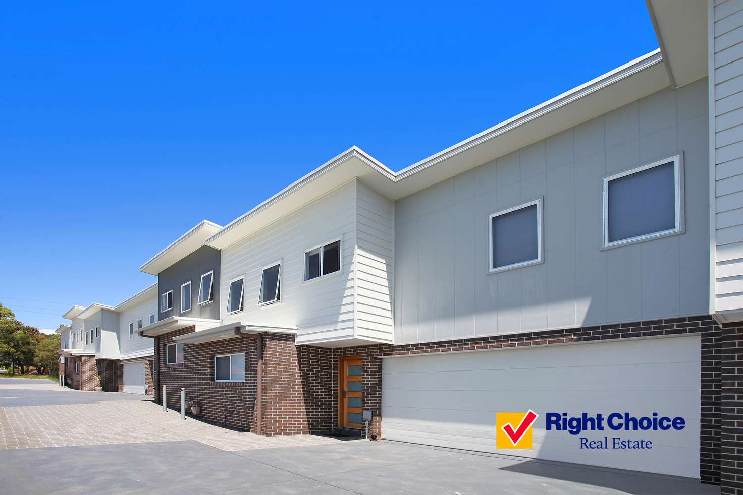 Main view of Homely townhouse listing, 2/339 Princes Highway, Albion Park Rail NSW 2527