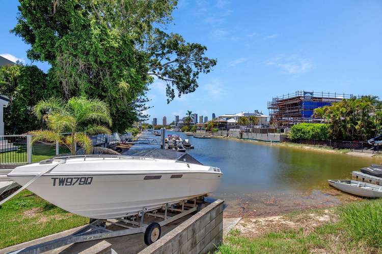 24 Pacific Boulevard, Broadbeach Waters QLD 4218