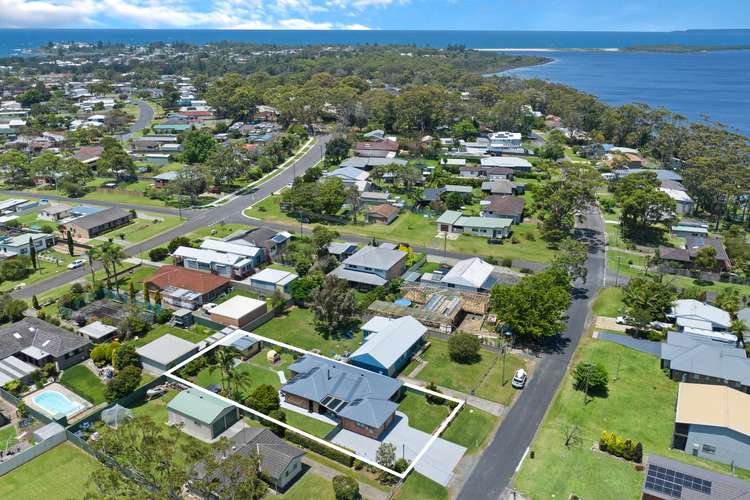 14 Greenbank Grove, Culburra Beach NSW 2540