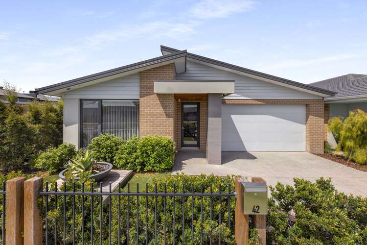 42 Waterman Drive, Clyde VIC 3978