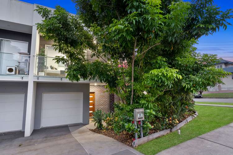 Main view of Homely townhouse listing, 2/92 Middleton Street, Mount Gravatt QLD 4122