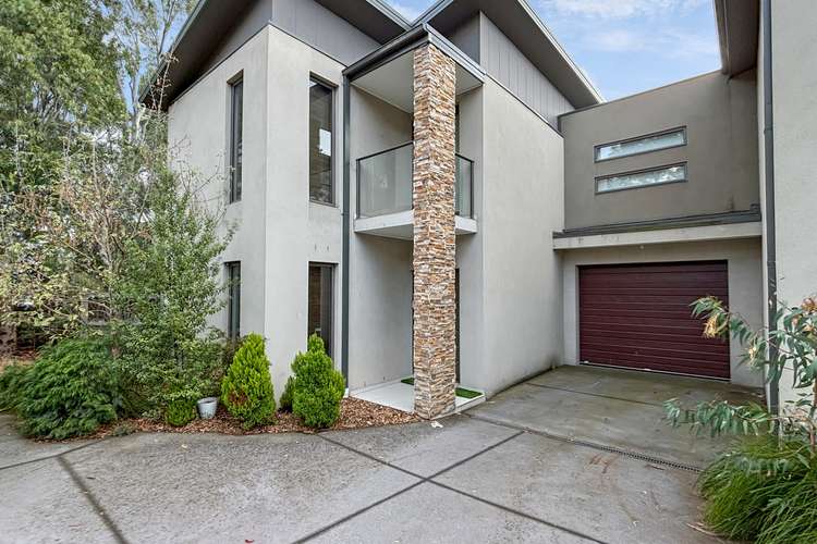 Main view of Homely townhouse listing, 1/72 Lynbrook Boulevard, Lynbrook VIC 3975
