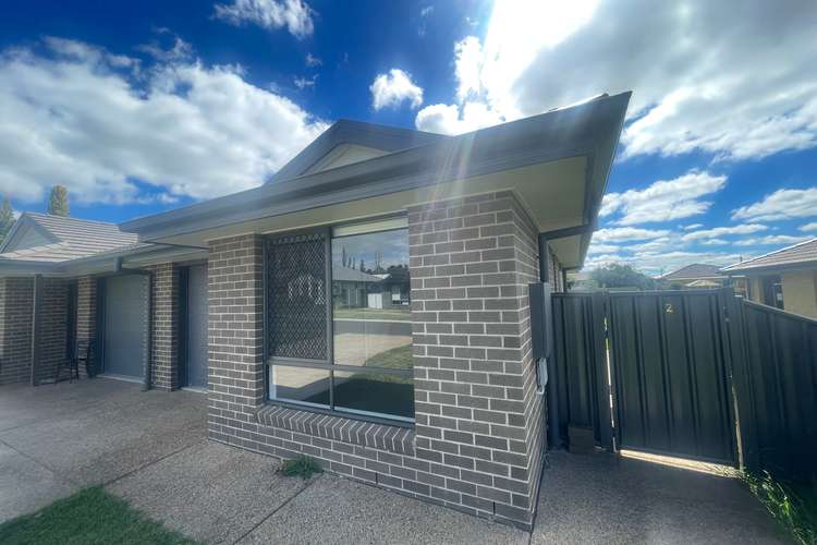 2/7 Greaves Close, Armidale NSW 2350