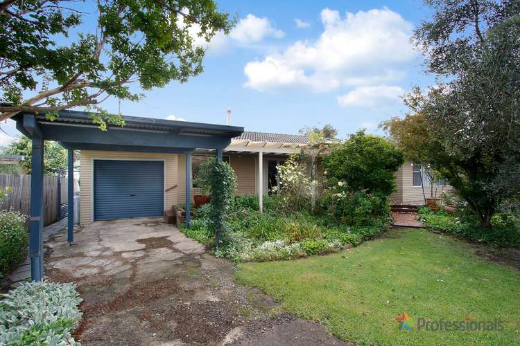 Main view of Homely house listing, 13 Kuranda Avenue, Armidale NSW 2350