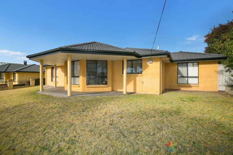 Main view of Homely townhouse listing, 2/230 Rusden Street, Armidale NSW 2350