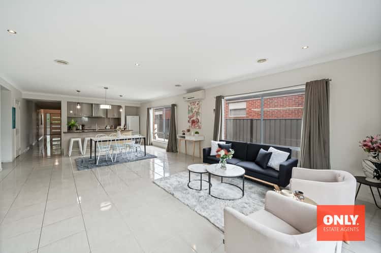 Seventh view of Homely house listing, 8 Half Moon Crescent, Pakenham VIC 3810