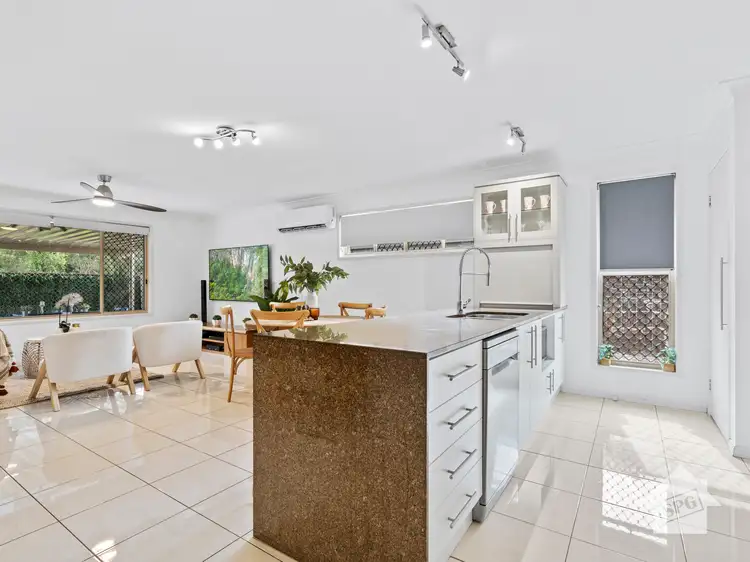 Fifth view of Homely house listing, 8 Higgs Circuit, Wynnum West QLD 4178