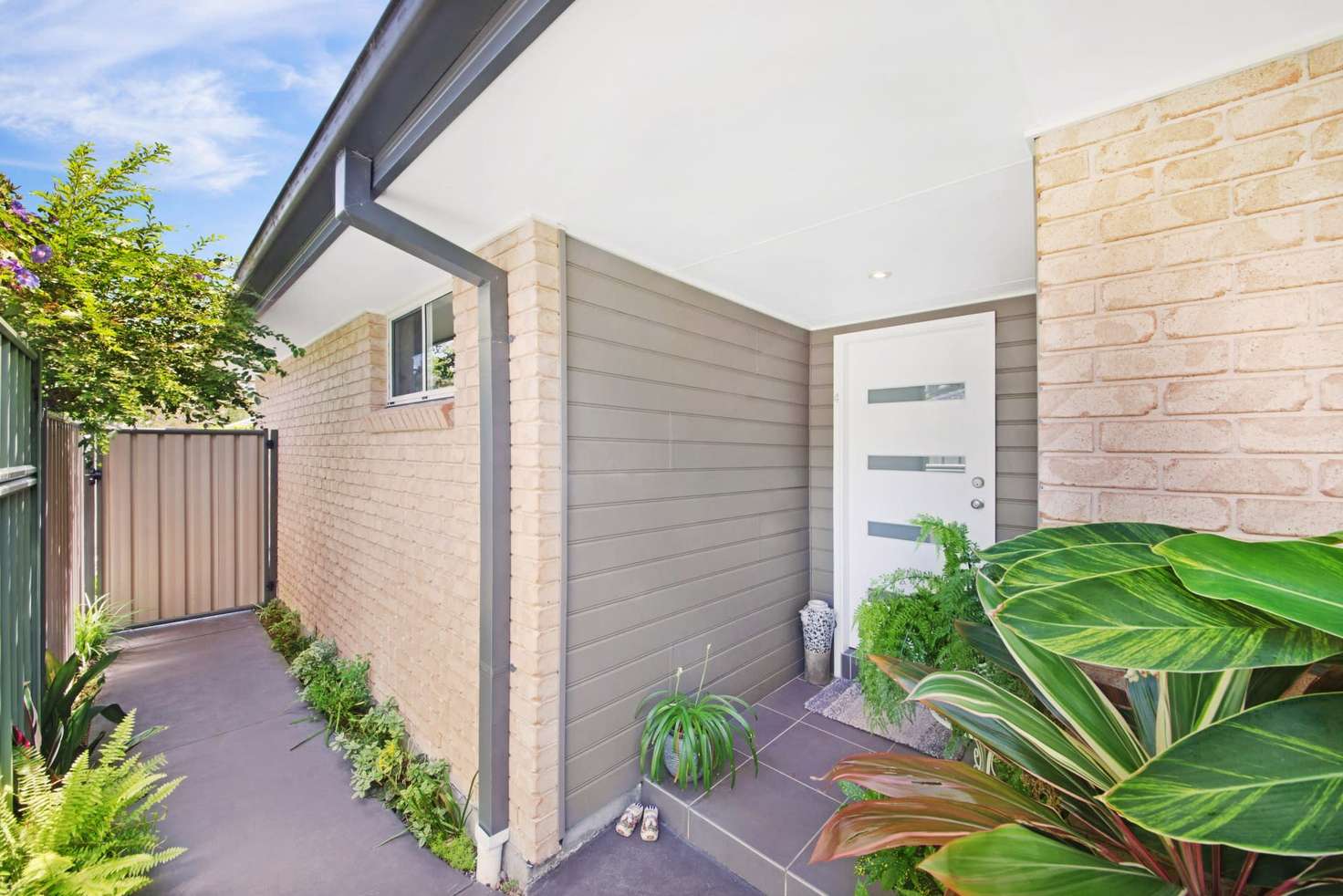 Main view of Homely villa listing, 4/27 Memorial Avenue, Blackwall NSW 2256