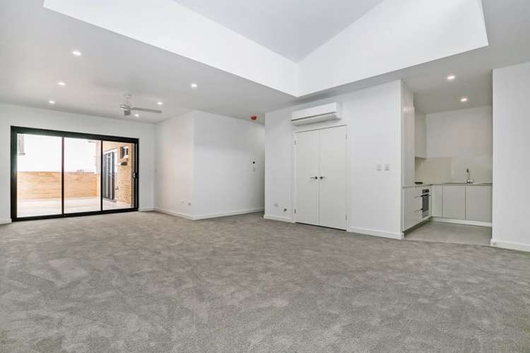 Second view of Homely unit listing, 2/204 West Street, Umina Beach NSW 2257