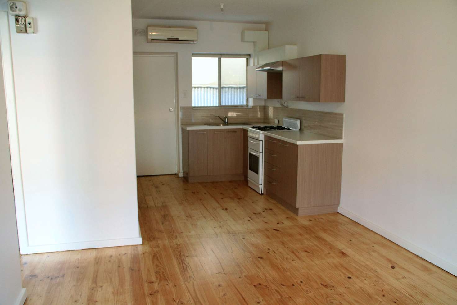 Main view of Homely unit listing, 2/2 Inverarity Place, Glenelg North SA 5045
