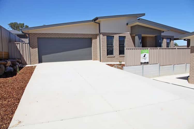 Main view of Homely townhouse listing, 2/7 Darcy Drive, Boorooma NSW 2650