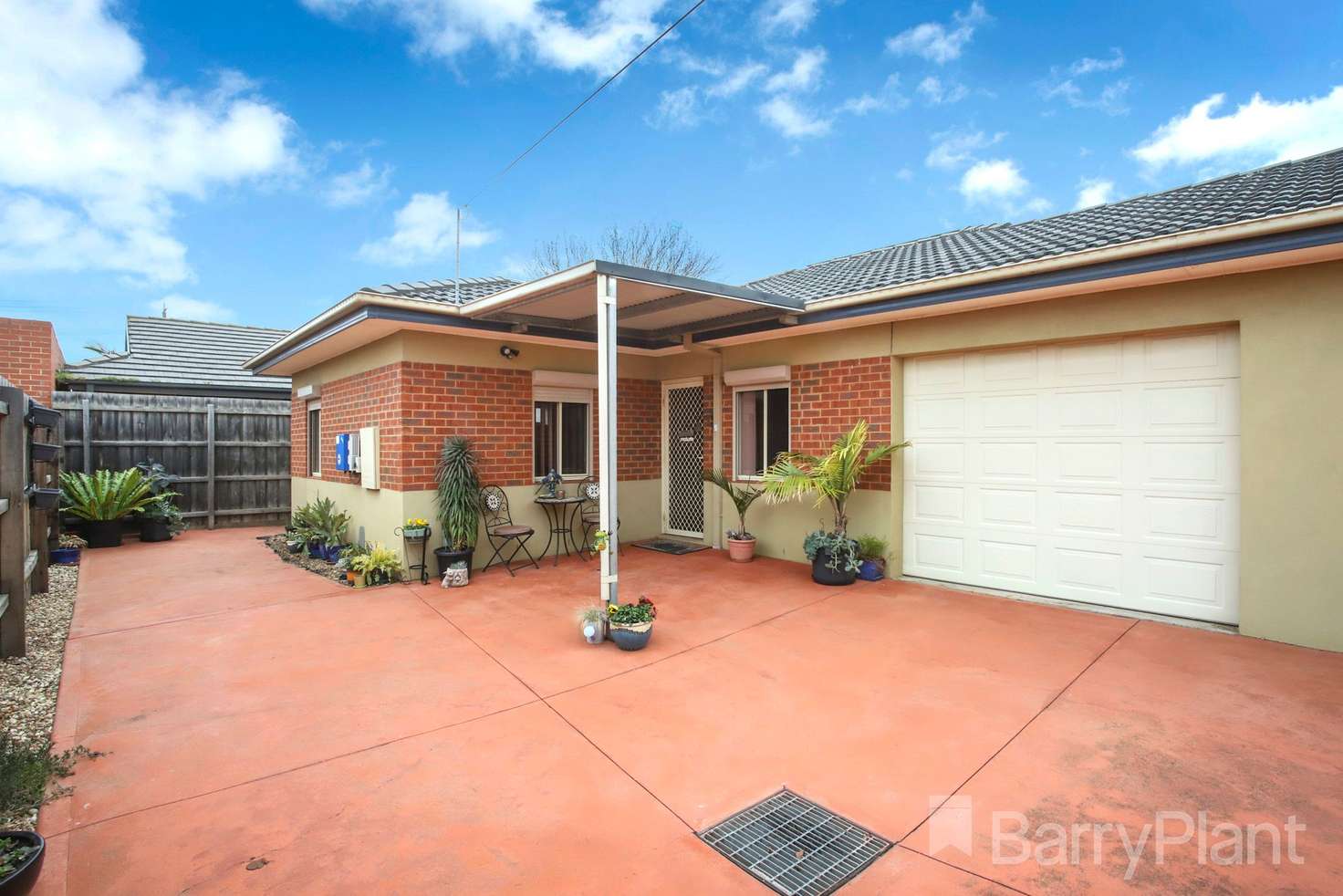 Main view of Homely unit listing, 2/17 Sunhill Crescent, Ardeer VIC 3022